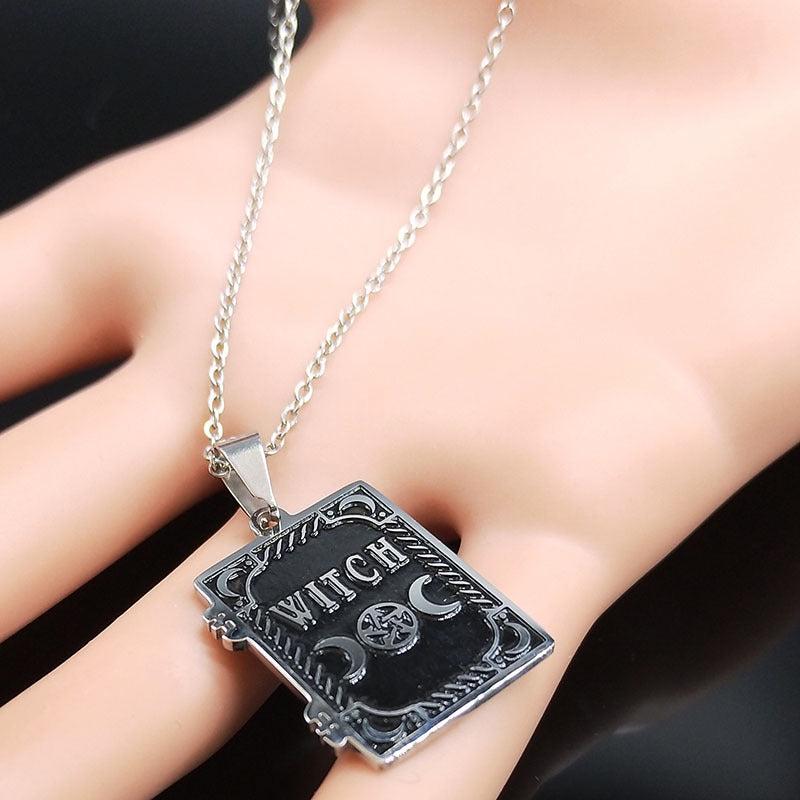 BASIC WITCH necklace